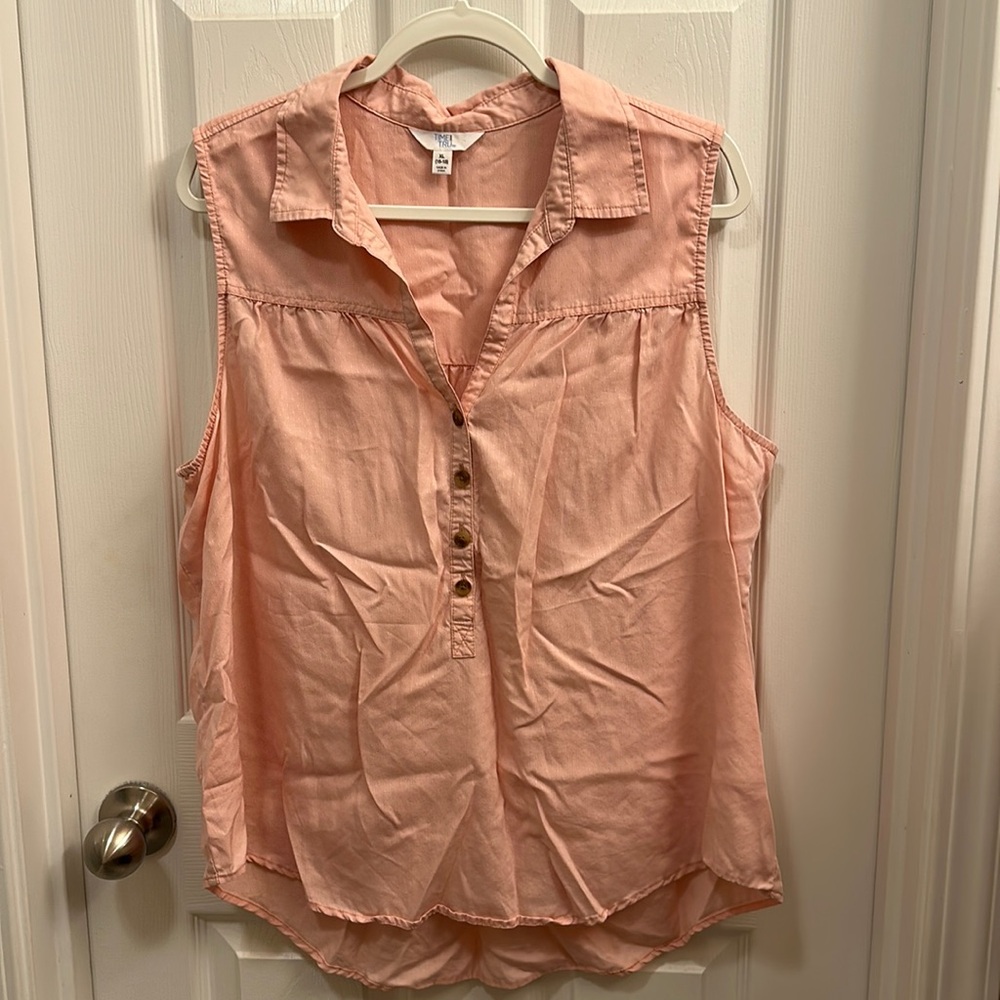 Sleeveless top
